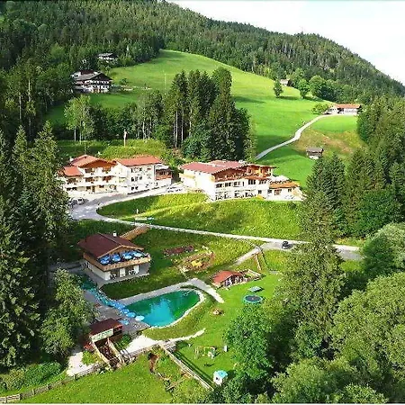Berghof מלון 4*