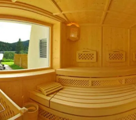 Berghof Hotel 4*